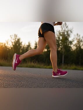 Nike Magenta Running Shoes